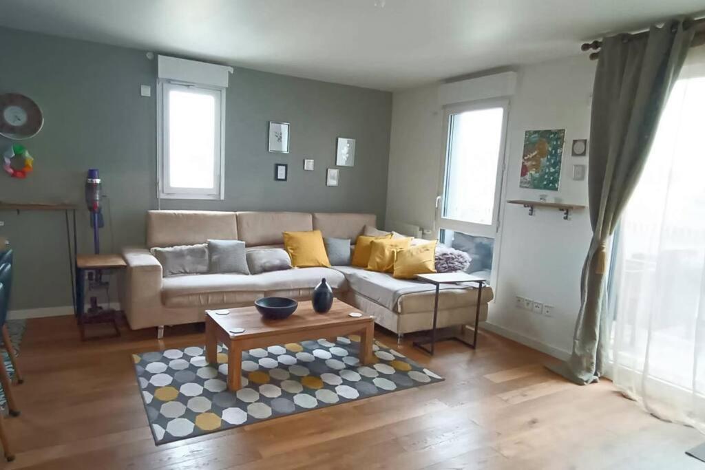 Magnifique Appartement Avec Terrasse Et Parking, 8 Personnes Nanterre Luaran gambar