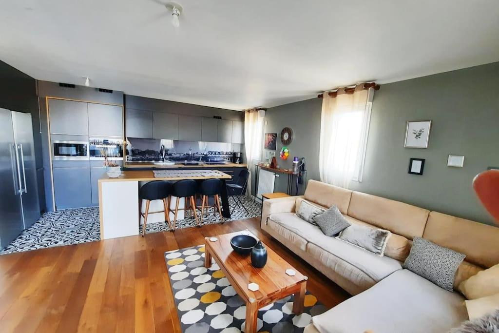 Magnifique Appartement Avec Terrasse Et Parking, 8 Personnes Nanterre Luaran gambar