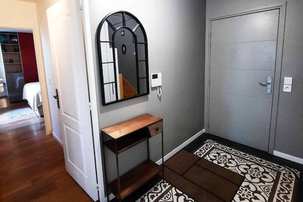 Magnifique Appartement Avec Terrasse Et Parking, 8 Personnes Nanterre Luaran gambar